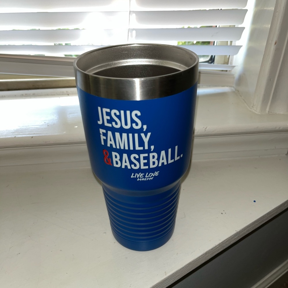 Baseball tumbler